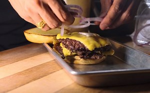 Dirty Burger B-Roll Montage汉堡大餐