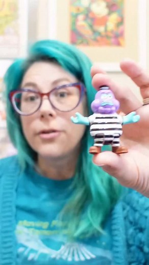 A small Spongebob Squarepants figurine toy from the Imaginext line that I sold for $35 on ebay. *The whole video, with more sales, is available on my Youtube channel :) | Stefany Fuson