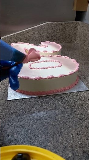 20th birthday cake #lovely #beautiful #birthday #cake #baking #ucakelondon #ytshorts #cakedecorating