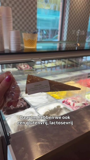 Vegan, gluten- of lactose-intolerantie? Bij NICE hebben we ook een hoorntje voor jou! Samen met onze sorbetsmaken, zoals mango 🥭, aardbei 🍓 en citroen 🍋, gemaakt op basis van water en fruit, kun je gewoon lekker meegenieten. See you soon @ NICE 🍨 #nicepijnacker #ijssalon #pijnackerzuid #nieuwinpijnacker #sorbet