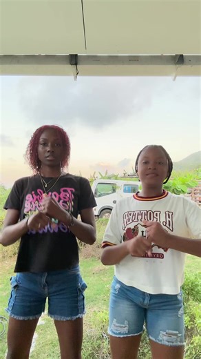 Videos de Day Forbes (@dayshellef6) con “Bad Bunny Perreo Sola - Tu Minecraft Pro”