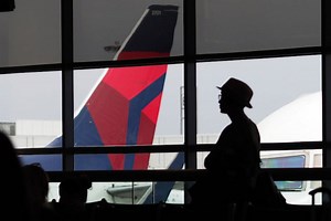 Delta Passenger Lands Upgrade After Dance-Off At Gate - Travel Noire