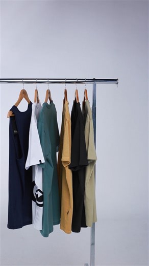 Dafiti on Instagram: "HACKEAMOS AS MARCAS DOS SURFISTAS 🔓 Sua camiseta da Billabong, Quiksilver, e muito mais, estão com o desconto absurdo de até 60% off. O momento de montar o look perfeito para o verão. Entre no app e aproveite a pane de preços! #EsquentaBlackAbsurda #DafitiModoAbsurdo"