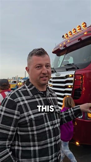 He restored a cabover Freightliner Argosy! #trucking #semitruck #truckdriver