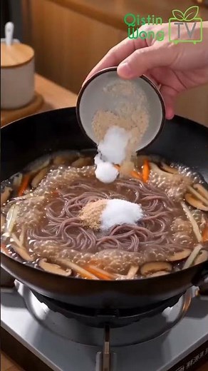 5分鐘搞定！古早味香菇肉絲羹麵🍜 湯頭濃郁滑順的秘訣，一鍋到底超入味！