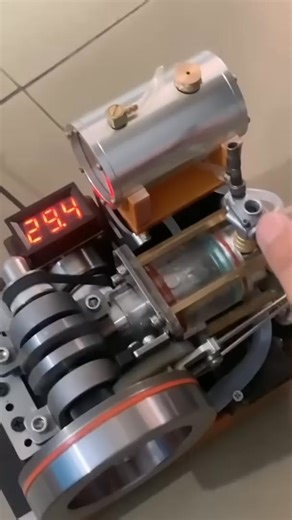 Transparent single cylinder engine mode! #DIY #model #mechanic #RC #car #engine #enginemodel #us | BSimon Davis | Facebook