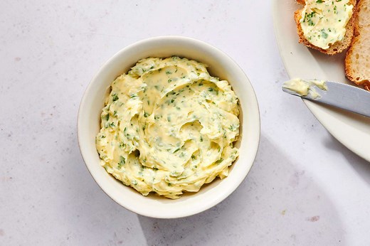 This 3-Ingredient Garlic Butter Is the Key to Amazing Garlic Bread