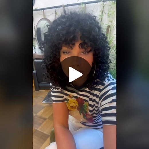 Permanentul poate avea foarte multe forme, creț afro, Wave, spiralat, lejer sau doar de volum. Salonul Gaal Hairplay, Bucuresti. #curlyhair #permanentpar #parcret #gaalhairplay