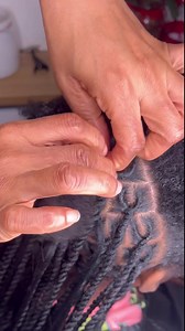 8.8K views · 163 reactions | How to add extensions to invisible locs. #invisiblelocs #locstutorial #explorereels #explorepage #tutorials #viral #exploretheworld #viralvideo #howto #twist #twisttutorial | Sonia Ogbeide | Facebook