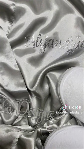 Custom robes with personalized designs for your theme! Thank you so much for your trust! #xv #15 #quinceañera #customrobe #robe