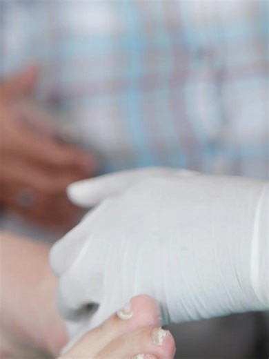 She has "ATHLETES FOOT" 😲 #pimplepopper #drpimplepoppers #cyst #cystremoval #pimplepopping #cyst #cystremoval #pimplepopping #skincareroutine #blackheadremoval #satisfyingvideos | Pimple Treatment