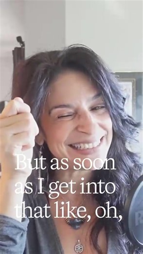 True power isn’t loud. It doesn’t need to announce itself or prove anything. Michelle reminds us that real power is subtle and often invisible. It moves through us when we stop identifying with it and stop letting ego take the wheel. The more we can relax, lean back, and trust ourselves as vessels, the more clearly something greater is able to move through us. Where in your life might you be trying too hard to claim the power instead of letting it flow through you? @babe.philosophy🩷
