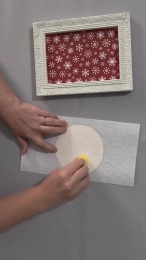 Snow Globe Frame DIY !! #SnowGlobeDIY #HolidayCrafts #WinterWonderland #DIYDecor #ChristmasIdeas #SnowGlobeFrame #CraftyChristmas #HolidayMagic #HomeDecor #FestiveVibes #reels #viral | Quilt with me