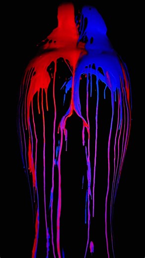 Red fire melting into blue ice… neon rivers splitting the shadows tonight 🔥❄️✨ The color shift is hypnotic. Which side pulls you in more? #U#UVPaintG#GlowArtB#BlacklightArtN#NeonDripsArtTok