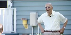 94-year-old installs pool in his backyard for the neighborhood kids