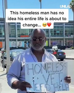 These guys changed this homeless man's life in just a couple of days, by helping him sell his artwork for a small fortune 😮👏 | UNILAD
