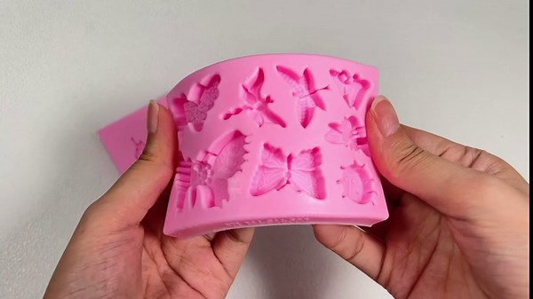 Butterfly Cake Decoration Fondant Molds, Insect Decoration Silicone Mold, Chocolate, Cookies, Candy, Muffins, Flower Paste, Marzipan Kitchen Baking Mold, DIY Plaster, Epoxy Resin, Polymer Clay Molds