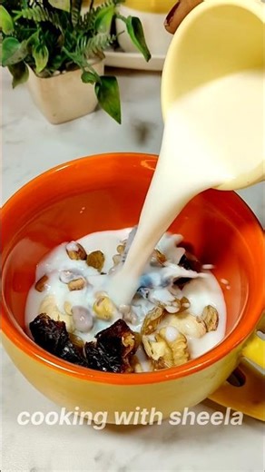 Healthy Dry Fruits Milk Shake Recipe 😋||Protein Shake #shortsfeed #recipe #health #proteinsmoothie