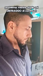 Ti distrai per tutto? Vale anche se hai un ADHD o un DSA: la review di 50 studi di Samani (2011) ha scoperto l'ambiente e la postura perfette per studiare: ▶️ Studia in piedi o alzati spesso, per scaricare le energie e diminuire le distrazioni legate ai fastidi del corpo quando sta troppo tempo seduto ▶️ Quando puoi cammina per la casa o studia camminando all'aperto, se possibile in mezzo agli alberi ▶️ Usa una combinazione di luce naturale e artificiale. Studiare davanti alla finestra, con la l