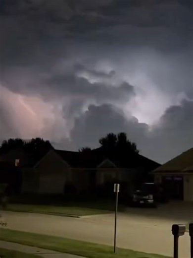 ⚡️ LIGHTING UP THE NIGHT: Brilliant flashes of lightning lit up the night sky across Central Iowa as severe storms rolled through the region Friday night. #FOXweather #severeweather #weather #iowa #lightning