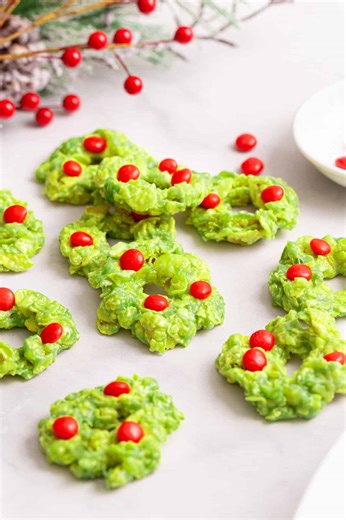 🎄🍪 Christmas Wreath Cookies ✨ Easy no-bake cornflake cookies that are crunchy, sweet, and so fun for holiday cookie trays and gifting. #christmascookies #nobakecookies #holidaytreats #christmasbaking | All Things Mamma