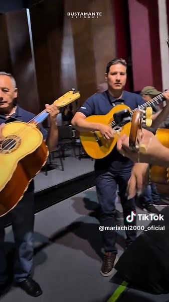 Ensayo de El Cascabel con Mariachi 2000 | TikTok