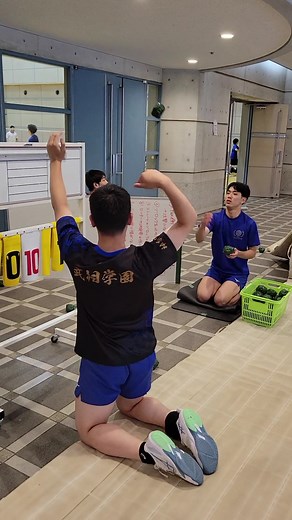 新聞紙ボールでインナースパイク練習のやり方｜バレーボール男子向け