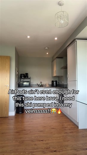 Discover the Best House Music Tracks for Your Playlist