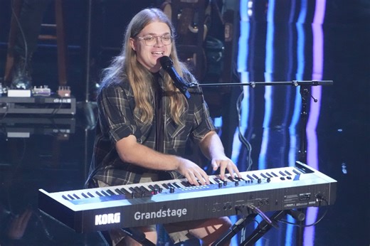 'American Idol' contestant returns to DCE schools - Wausau Pilot & Review