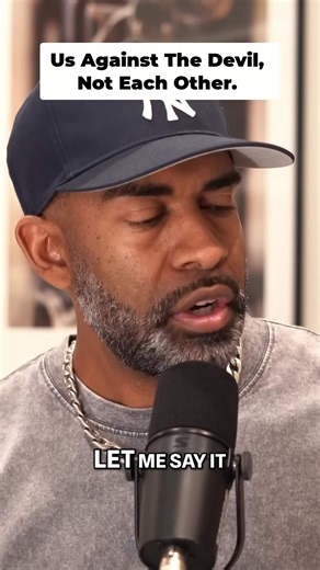 Marriage isn't husband vs. wife, it's BOTH vs. the problem. HUGE difference in perspective! #marriagetransparencydiary #marriageadvice #relationshipgoals #couplegoals #marriagetips