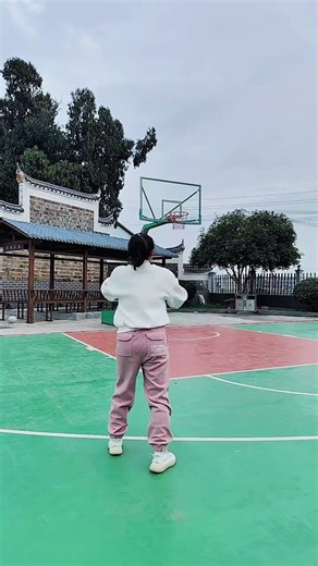 Basketball shot, shooting, fitness, happy basketball, girl playing basketball, back shot