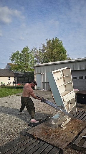 655K views · 44K reactions | It's @gameofharmony 's turn with the Sword of Instant Deconstruction Build video will be released soon, I'm doing my final reviews now! #berserk #berserkmanga #berserkanime #gutsberserk #guts | Pretty Hate Machining | Facebook