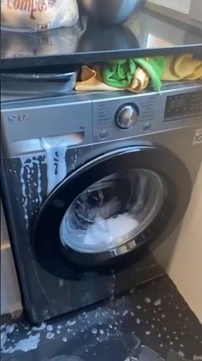 Magic Chef 20 pound washing machine - Medium load, with fabric softener dispenser