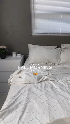 spend a fall morning with me 🍂🎃 #morningroutineaesthetic #fallvibes #dailyvlog