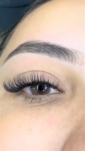 Eyelash extensions and eyebrow threading 🤩 #eyebrowsandlashes #pereira