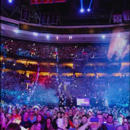 ORANGE BEACH! 🤘 The Southern Hospitality Tour with The Black Crowes and Whiskey Myers on May 27 is ON SALE NOW. Good music, good company, no regrets. Get your tickets today. 🎟🎟 https://bit.ly/4ahQodd Part of the C Spire Concert Series 🎸 | The Wharf Amphitheater