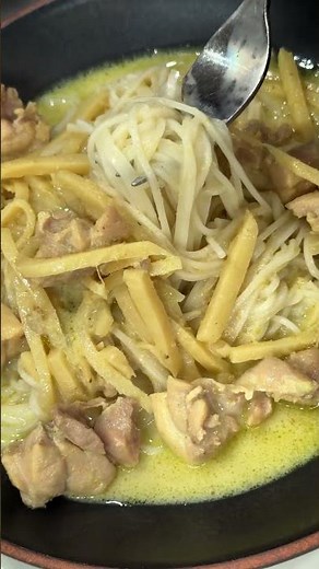 Thailand's Favorite Curry Noodles 🇹🇭🍜🌶️