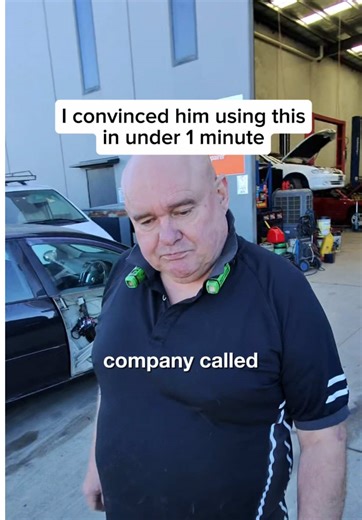 A true blue aussie veteran in the automotive industry sees the value of our Grip-X gloves in under 1 minute, don’t take it from me take it from those who are true professionals in the trade! Tradies and mechanics - Order them now using the link in bio, up to 28% off plus free shipping and gifts‼️ On Instagram @doortodooruniversity Follow for 100% free education on how to master your door to door sales skills #sales #fyp #tradie #aussie #viral