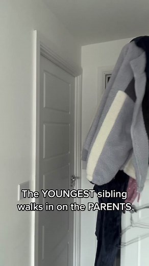 Child Walks in on Parents | Awkward Moment