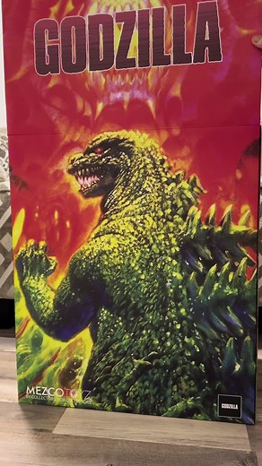 Unboxing Mezco Toyz Ultimate Godzilla 1991 1/4 Scale Figure | MonsterVerse Collectible