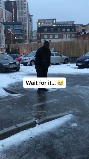 Struggling in the Snow: Hilarious Fail Compilation