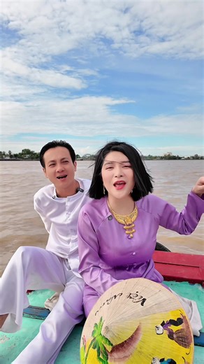 Đặc sản của Bến Ninh Kiều là gì vậy cả nhà mình ơi ? #bsphucngan #phucngan #mientay #benninhkieu