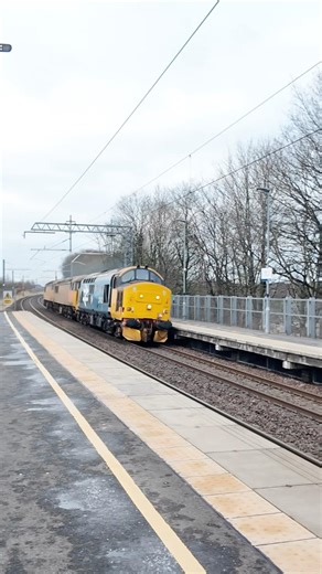 BR Class 37403 and Colas Class 56090 and 56105 Grangemouth Colas Rail to Bo'ness #class37 #class56