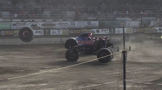 Monster truck loses wheel mid-air in Bremerton, Washington