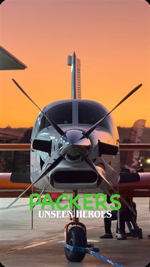 𝐀𝐣𝐦𝐚𝐥 𝐀𝐛𝐝𝐮𝐫𝐚𝐡𝐦𝐚𝐧 𝐊.𝐏 on Instagram: "Skydiving 🪂 series Packers the unseen heroes of skydiving community As I pack my parachute 🪂 for me it’s not a simple task and it’s a responsibility too . Thanks heroes FOR MORE DO COMMENT #skydivers #packers"