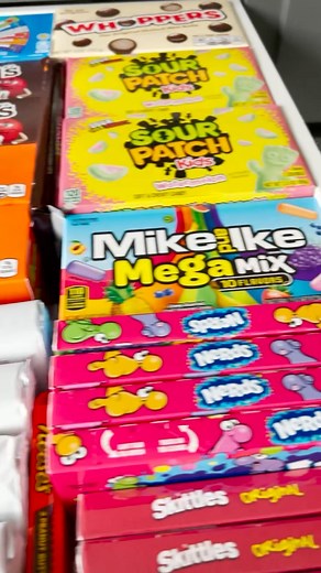 Snack Drawer #movienight #snacks #candy #popcorn #cookies #fooddolls | Food Dolls