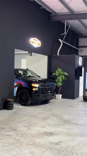 Steve Conner on Instagram: "Smash Wraps absolutely nailed this wrap today 🔥 Wrapped right here at Sick Diesel Garage. If you want your fleet looking sharp and professional, this is how it’s done. Stop by Sick Diesel Garage and get your quote today. Let’s build your brand on wheels. 🚛💪 #SickDieselGarage #SmashWraps #FleetBranding #WrappedRight #WorkTrucks"