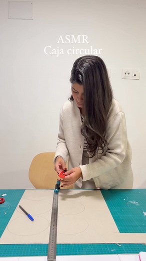 34K views · 682 reactions | Paso a paso caja circular en cartón gris #DIY #manualidades #emprendedora | Surprise Roses | Facebook