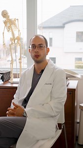 🤔 C’est quoi l’infiltration pour les douleurs articulaires ? Quand une blessure ou un traumatisme survient, notre corps réagit par l’inflammation, ce qui crée une douleur constante. Si celle-ci est trop intense, elle empêche le mouvement et l’utilisation du membre blessé. La cortisone est une hormone naturelle qui agit sur le système immunitaire. Son injection permet de : ✅ Réduire l’inflammation ✅ Soulager la douleur ✅ Reprendre l’activité en quelques jours ✨ Sans douleur avec anesthésie local