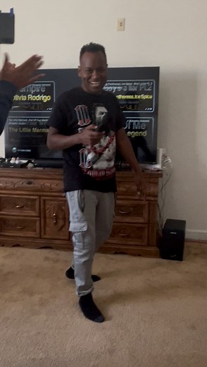 I’m David Ruffin and these are the Temptations. 🎙️😂 | David Reedy